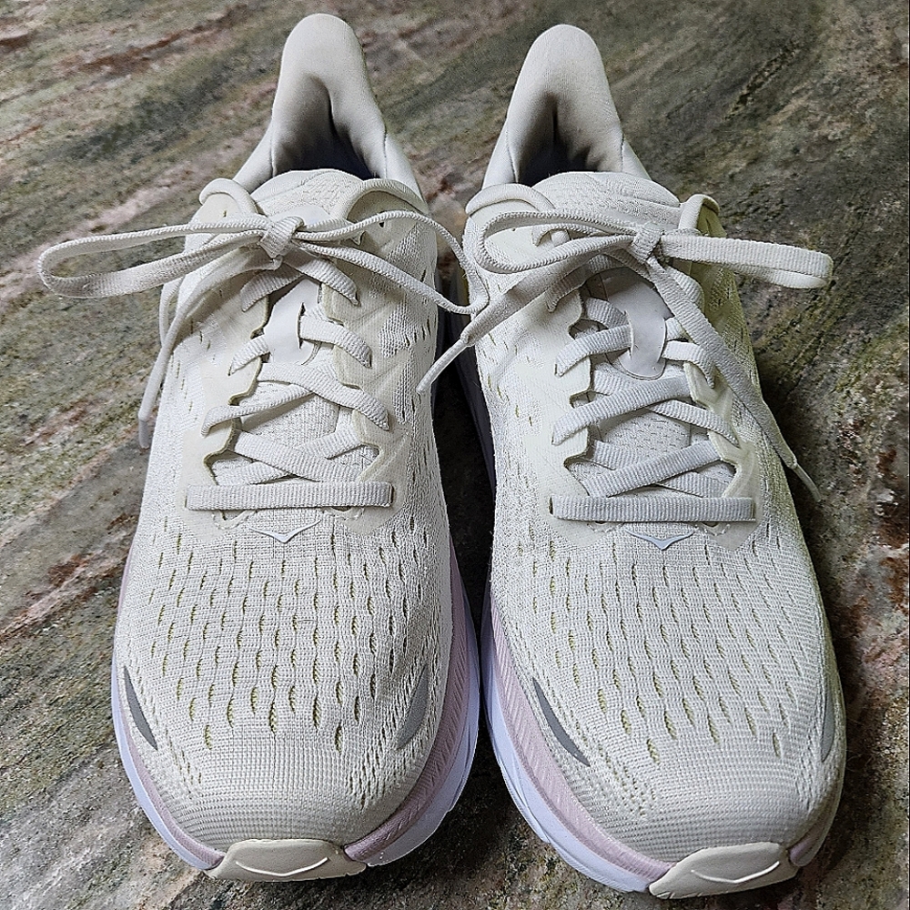 Hoka Clifton 8